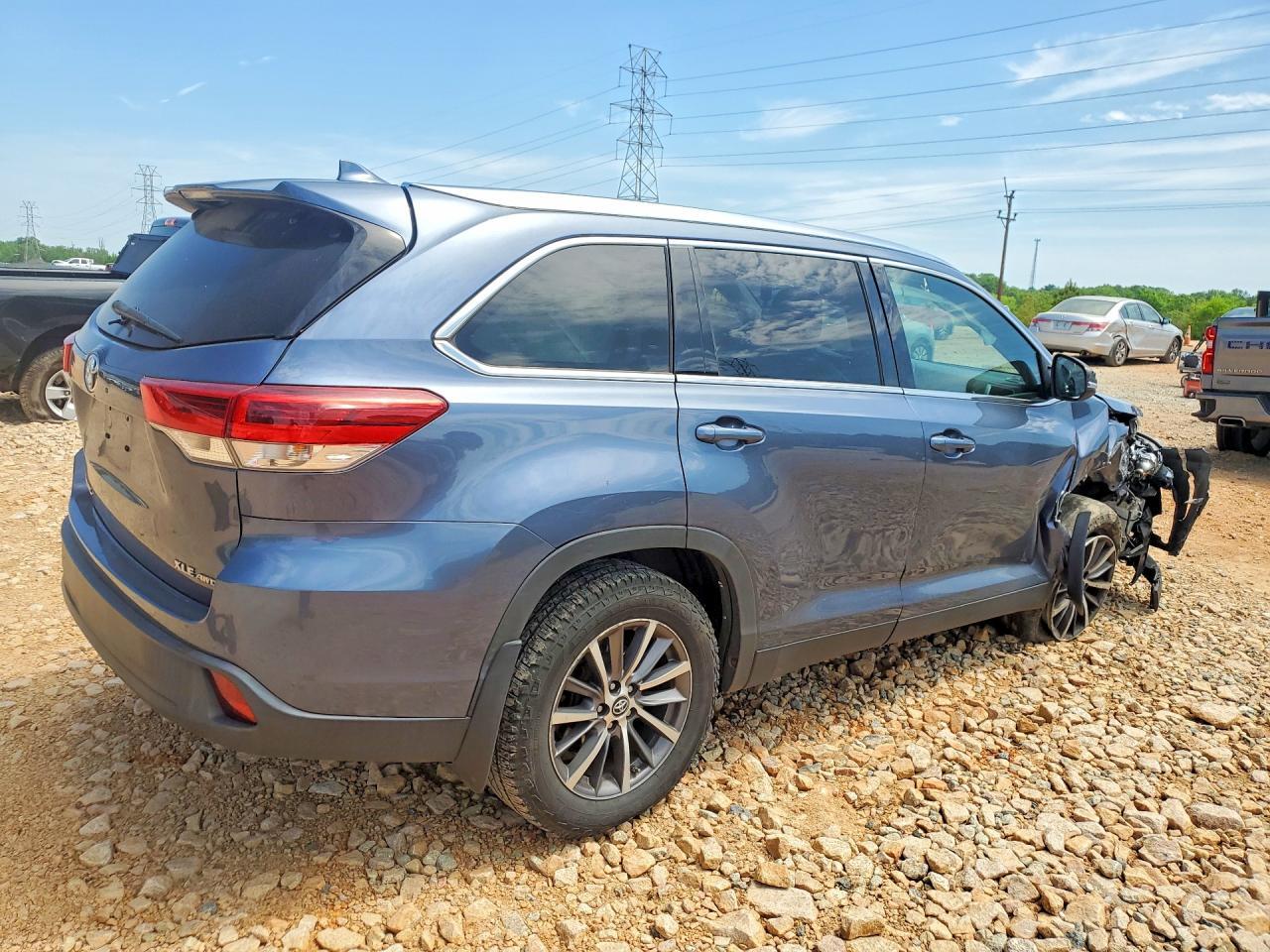 2019 TOYOTA HIGHLANDER