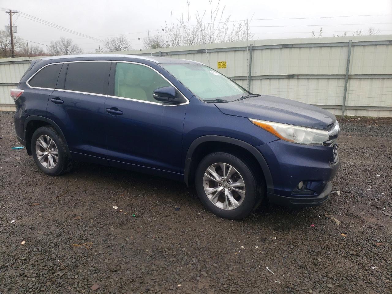 2015 TOYOTA HIGHLANDER