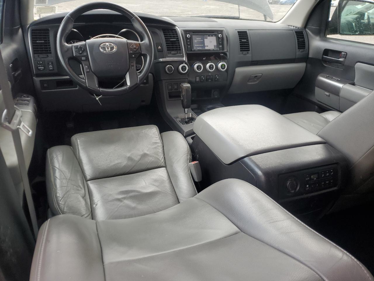 2018 TOYOTA Sequoia