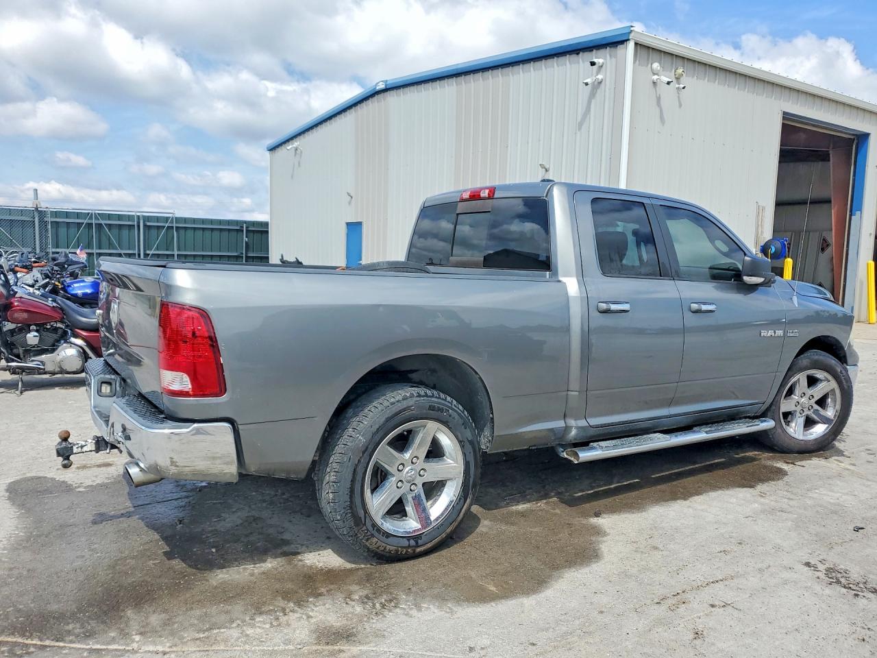 2010 DODGE RAM 1500