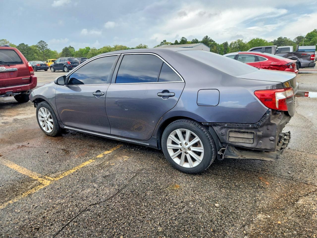 2014 TOYOTA CAMRY