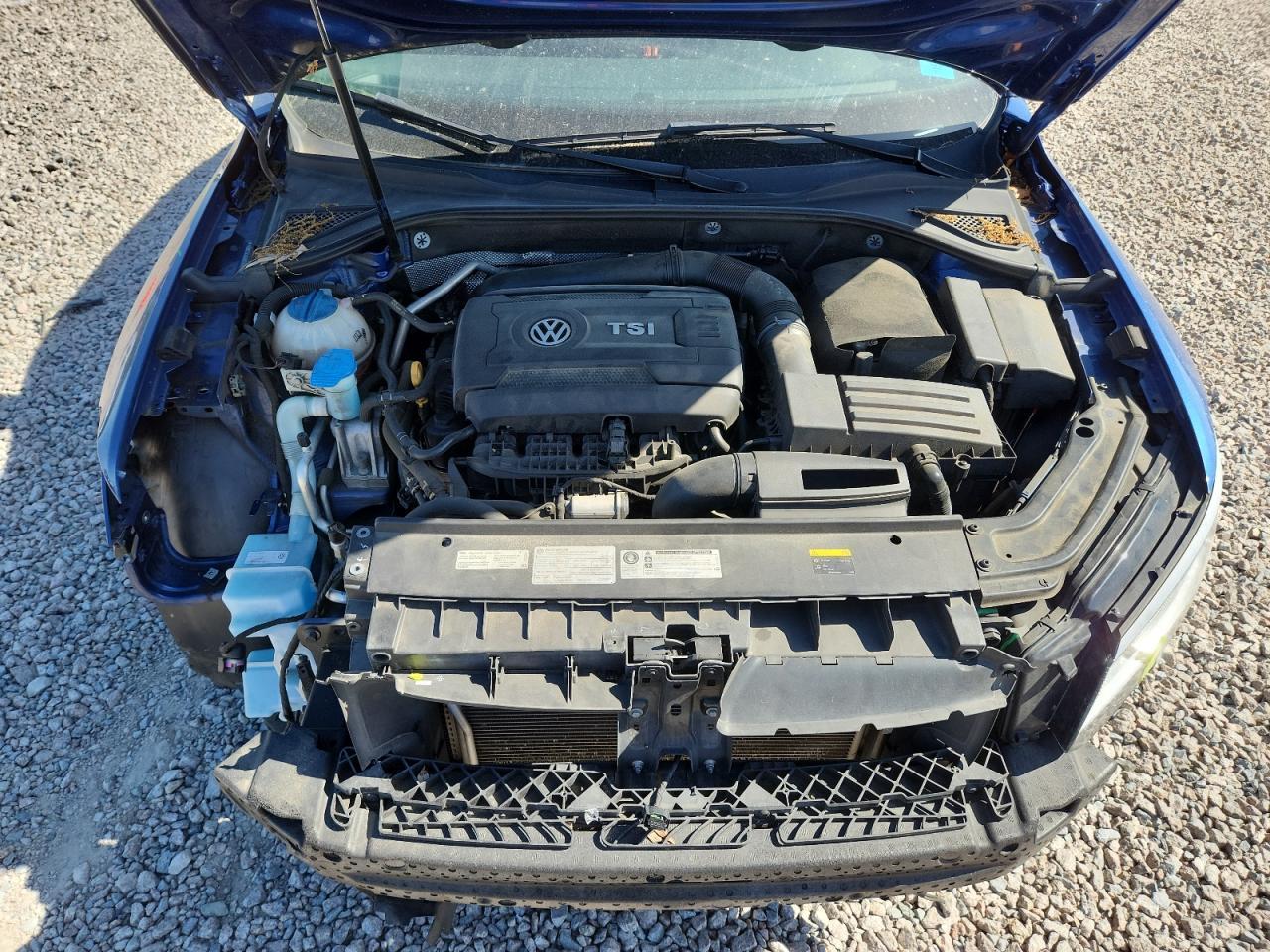 2017 VOLKSWAGEN Passat
