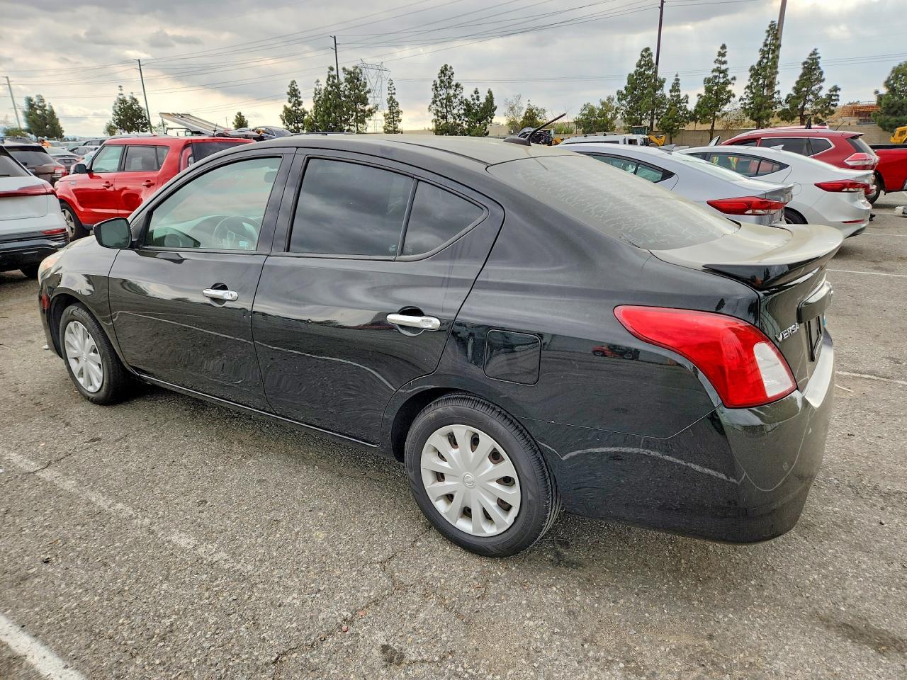 2015 NISSAN VERSA