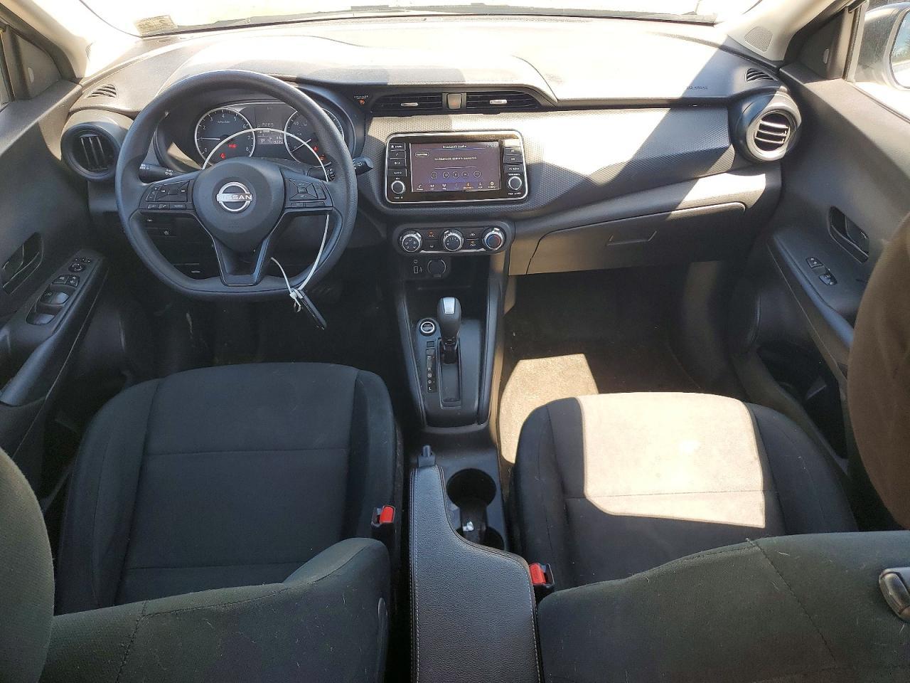 2024 NISSAN KICKS