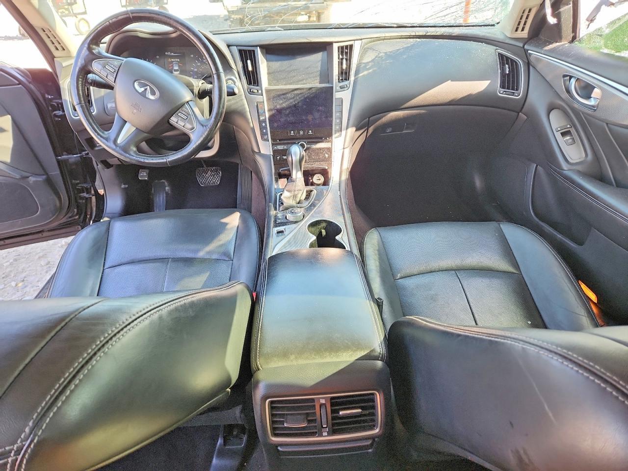 2016 INFINITI Q50