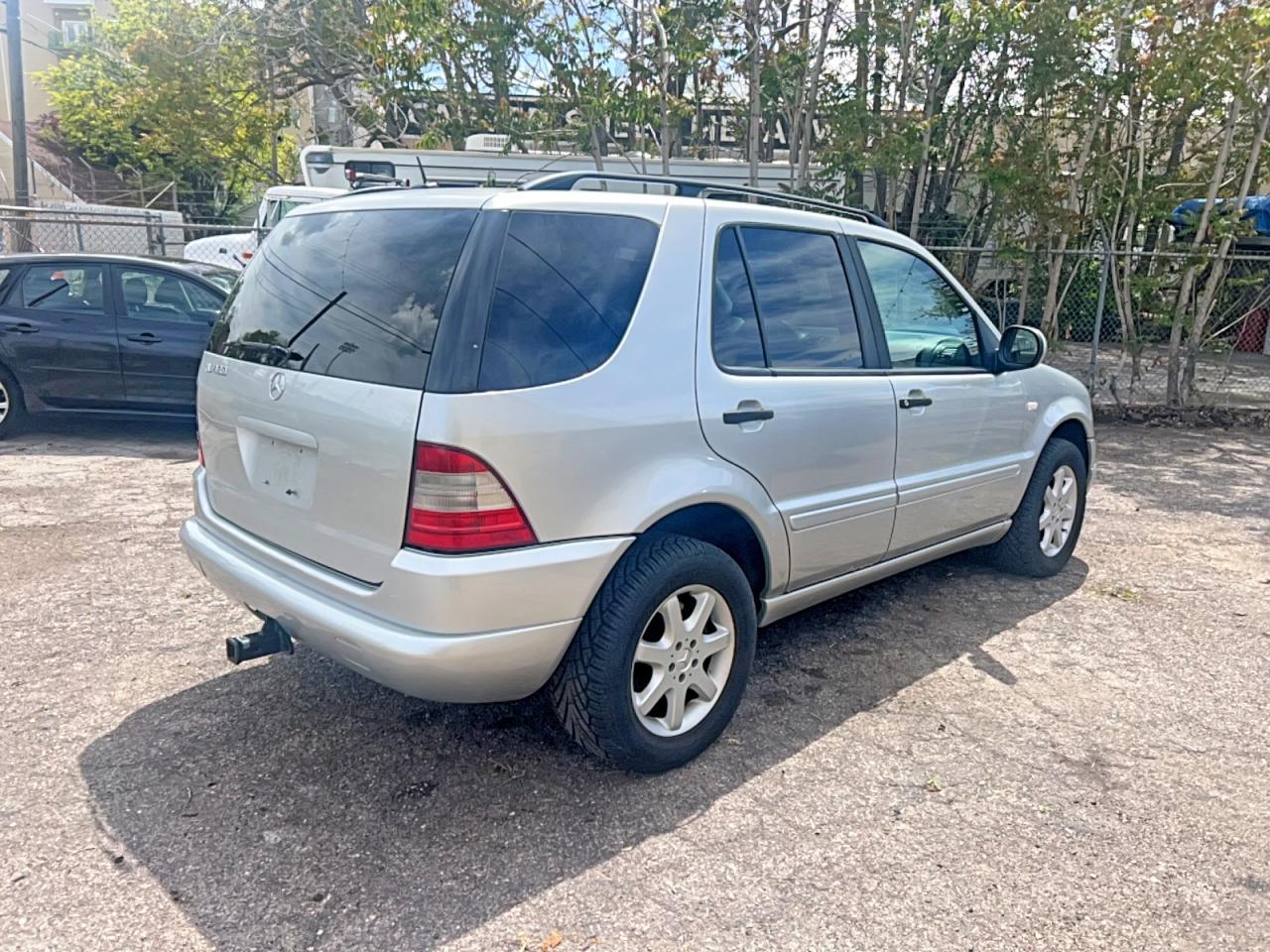 2001 MERCEDES-BENZ ML-Class
