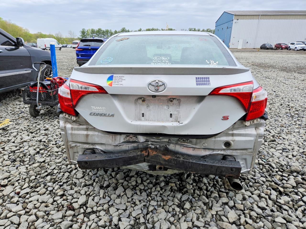 2015 TOYOTA COROLLA