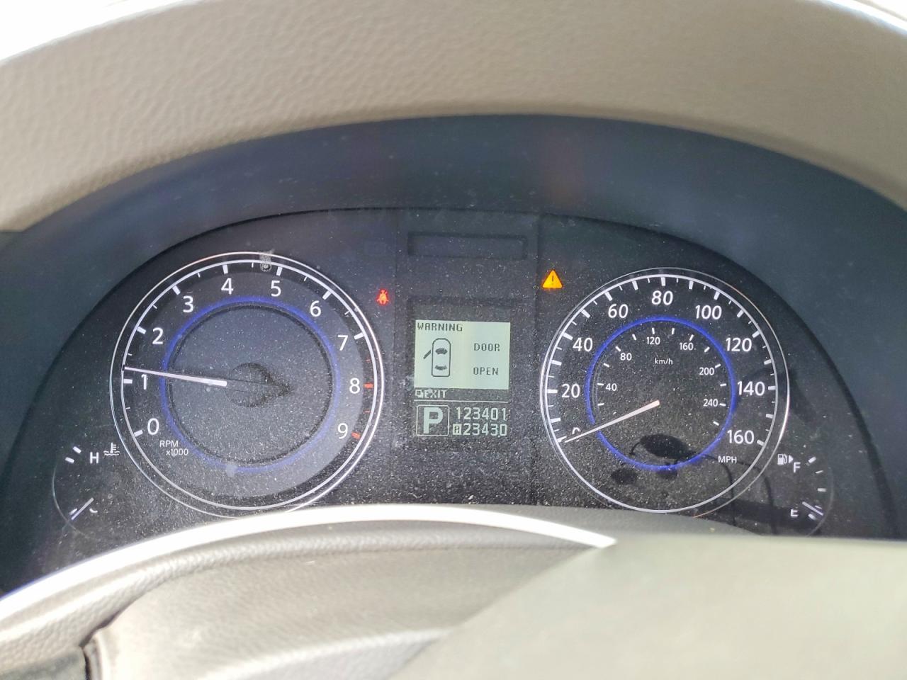 2011 INFINITI G37
