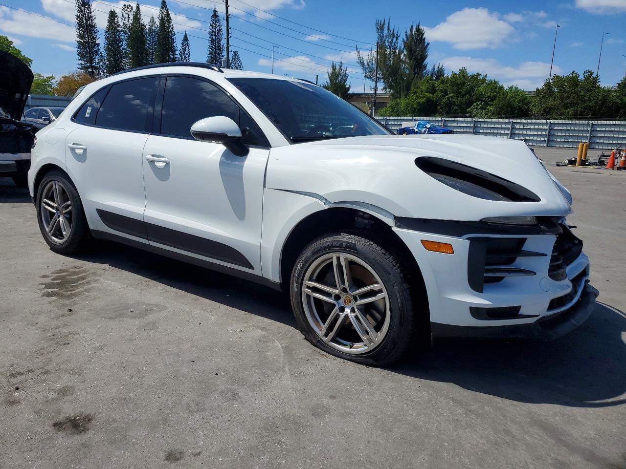 2021 PORSCHE Macan