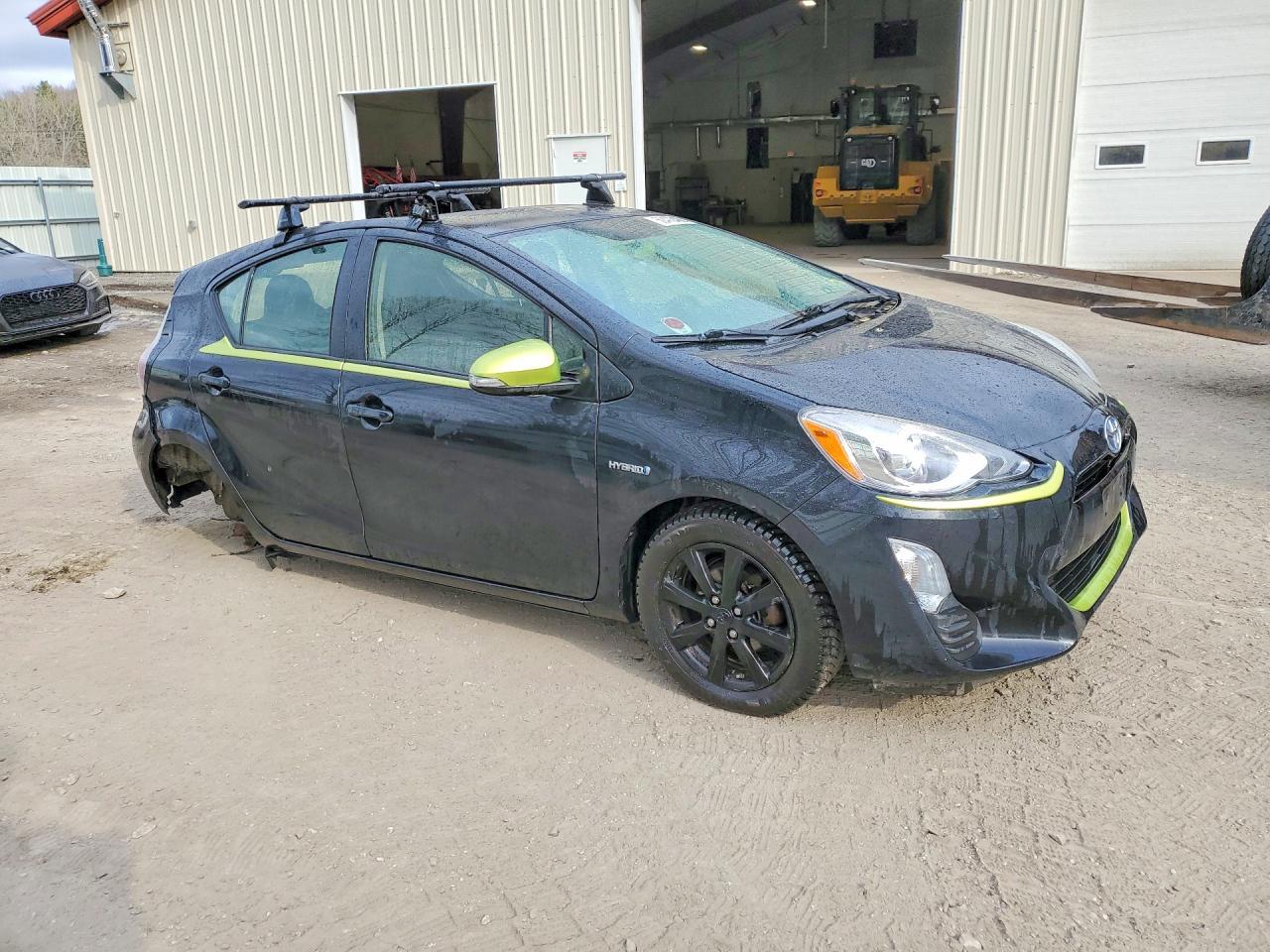 2016 TOYOTA Prius c