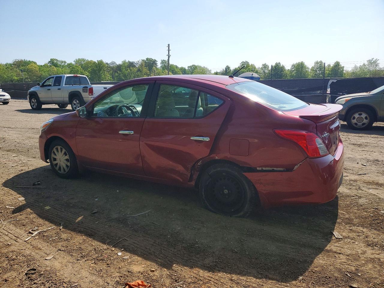 2015 NISSAN VERSA
