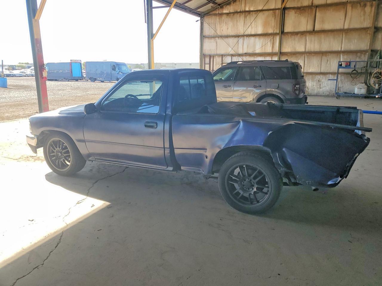 1990 TOYOTA Pickup