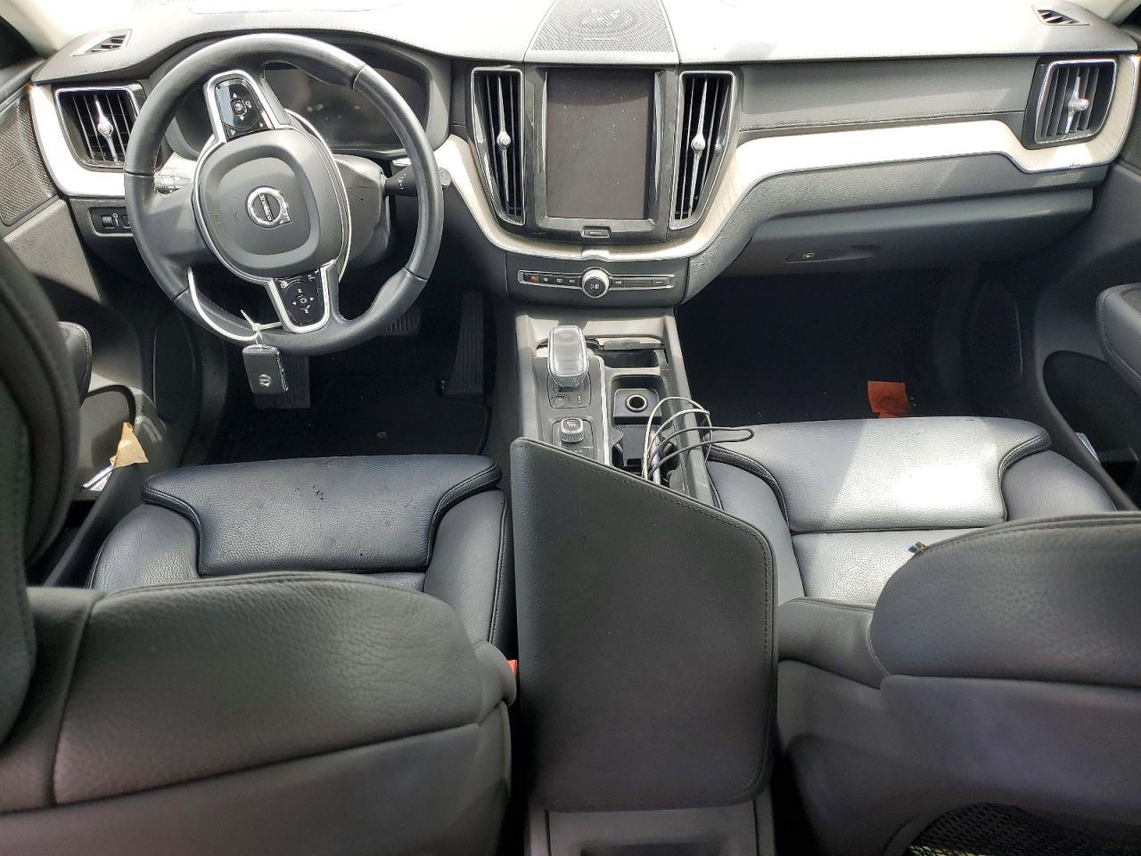 2020 VOLVO XC60