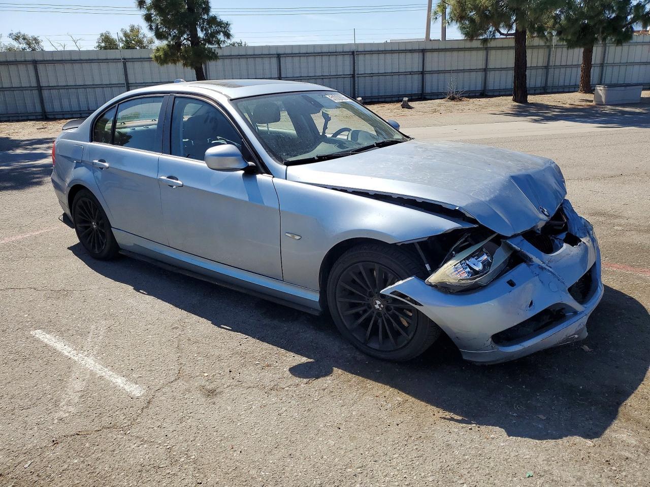 2011 BMW 3 SERIES