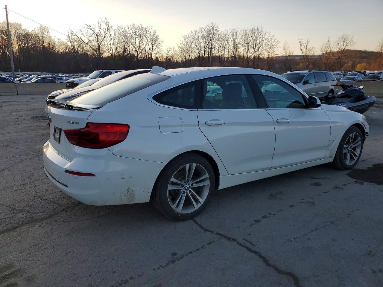 2018 BMW 3 SERIES