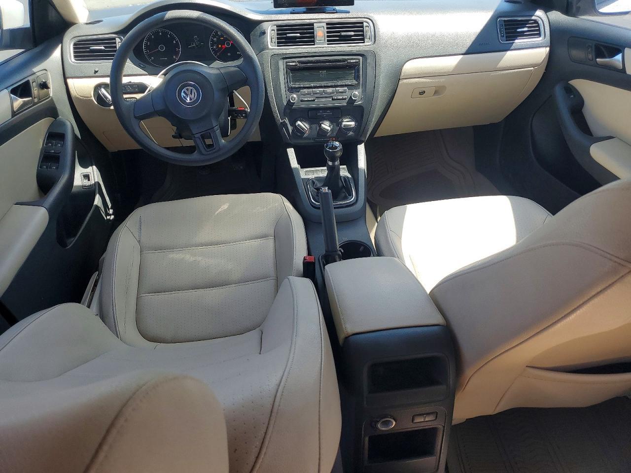 2012 VOLKSWAGEN JETTA