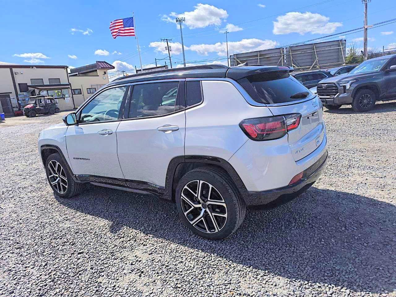 2025 JEEP Compass