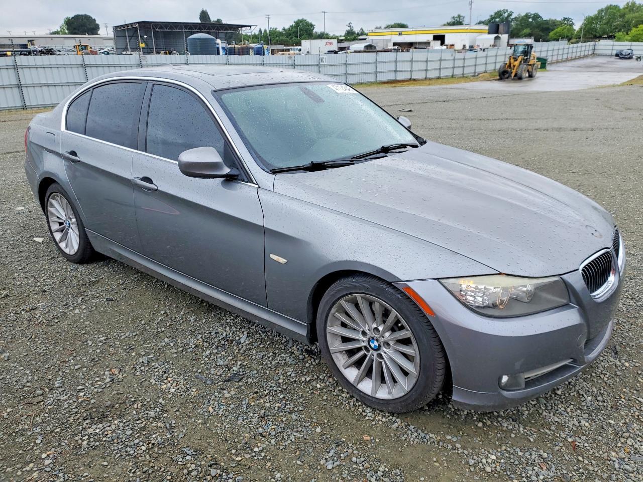 2011 BMW 3 SERIES