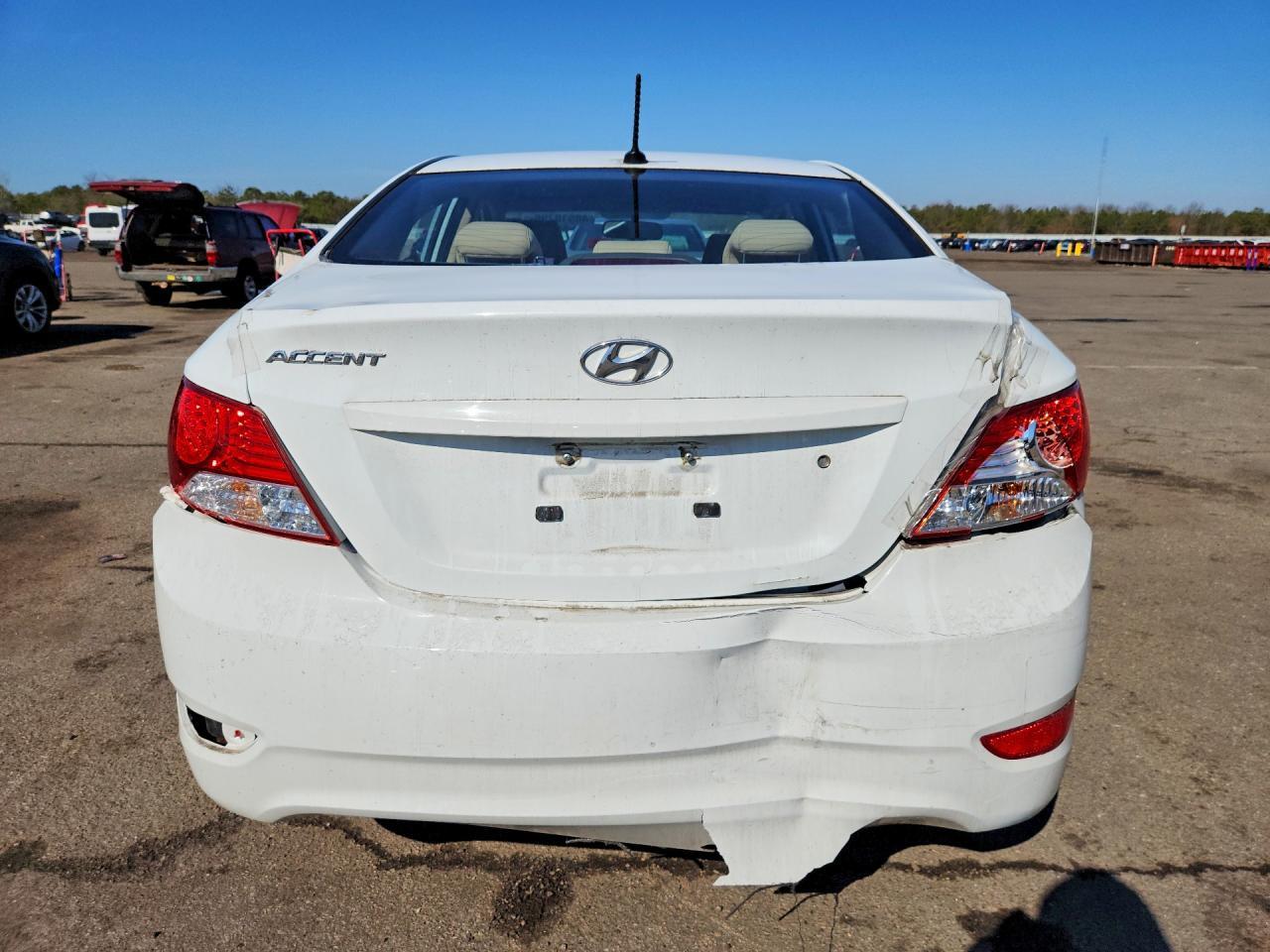2012 HYUNDAI ACCENT