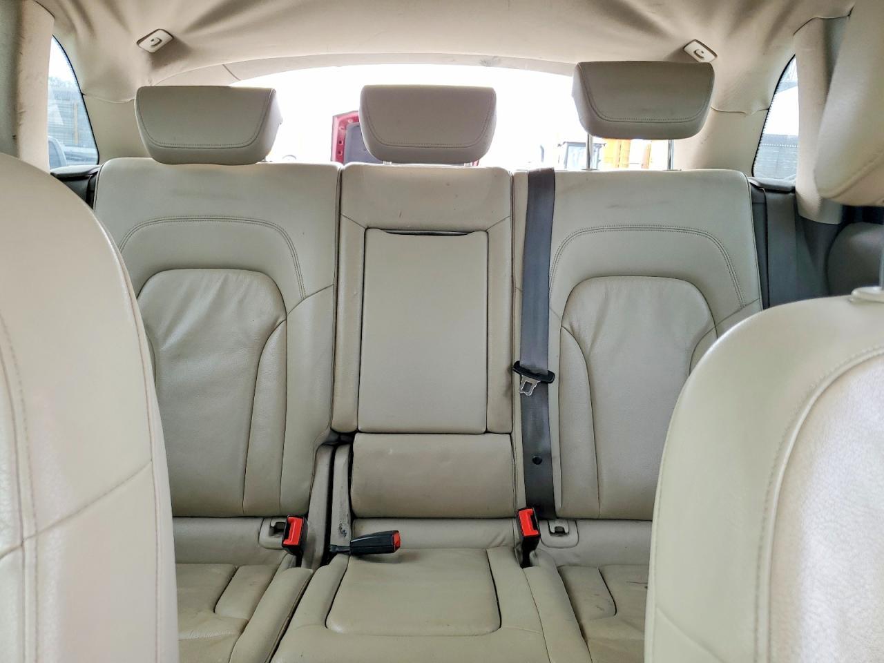 2010 AUDI Q5