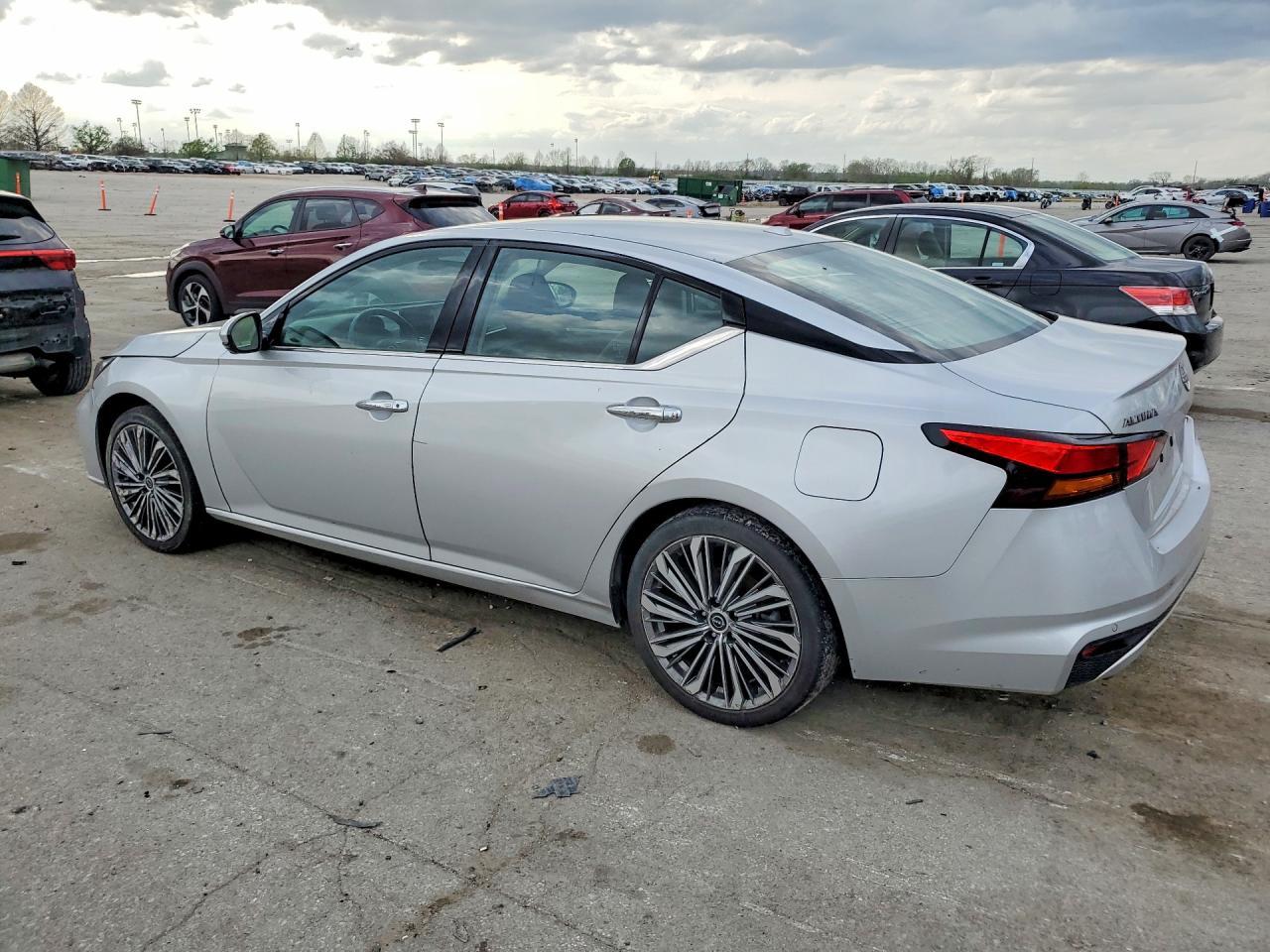 2023 NISSAN ALTIMA