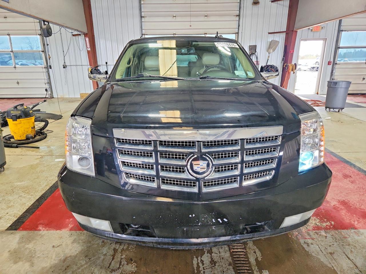 2010 CADILLAC Escalade ESV