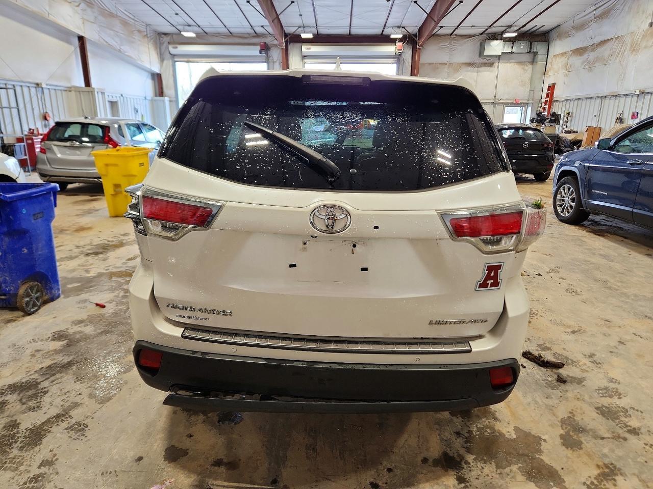 2015 TOYOTA HIGHLANDER