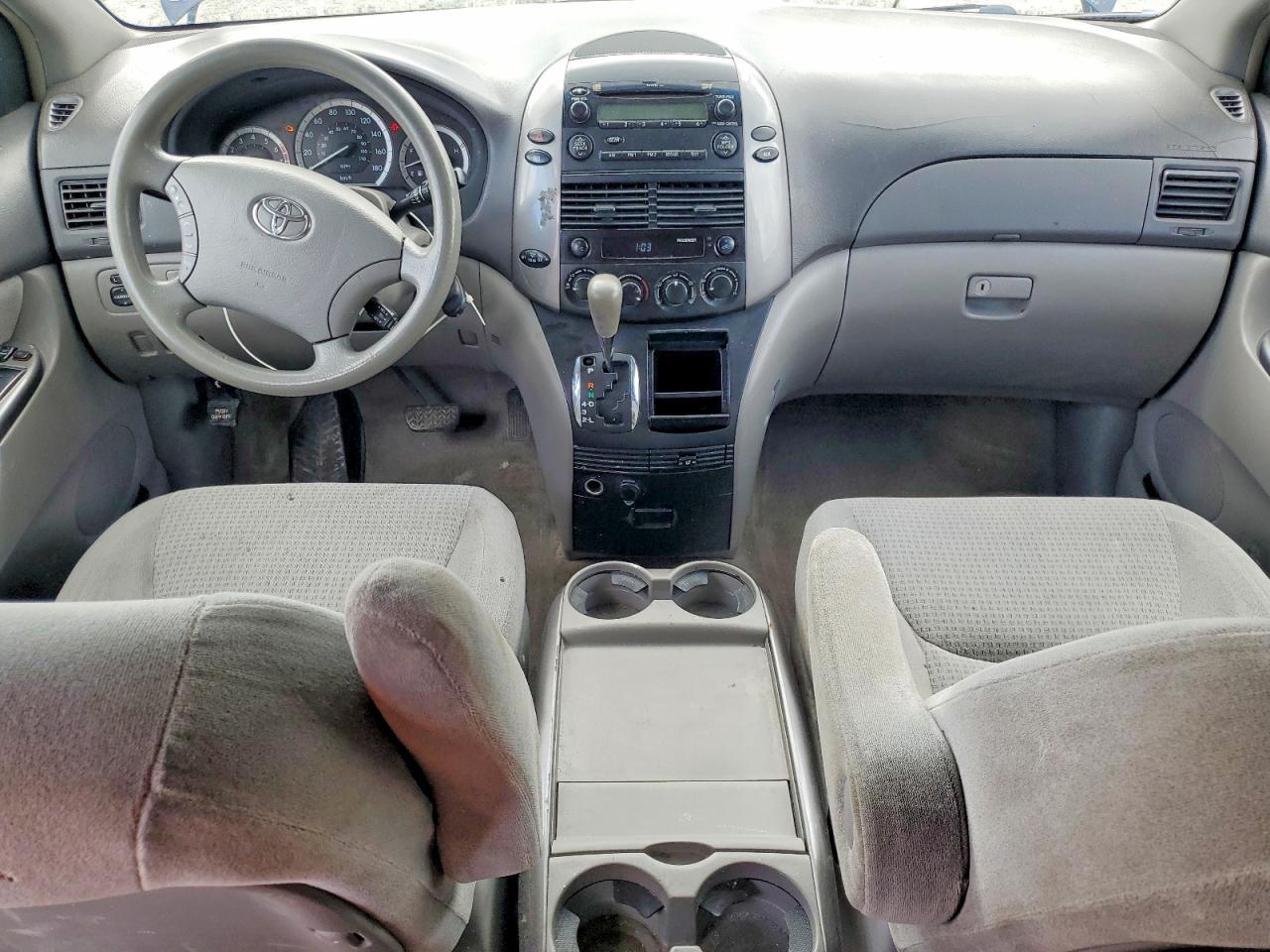2006 TOYOTA SIENNA