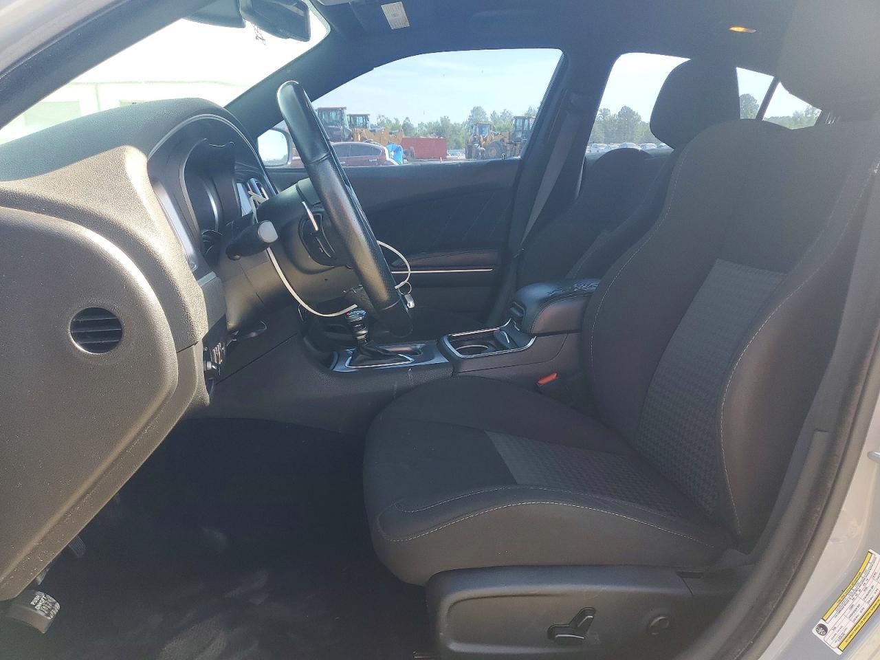 2021 DODGE Chrgr 4d