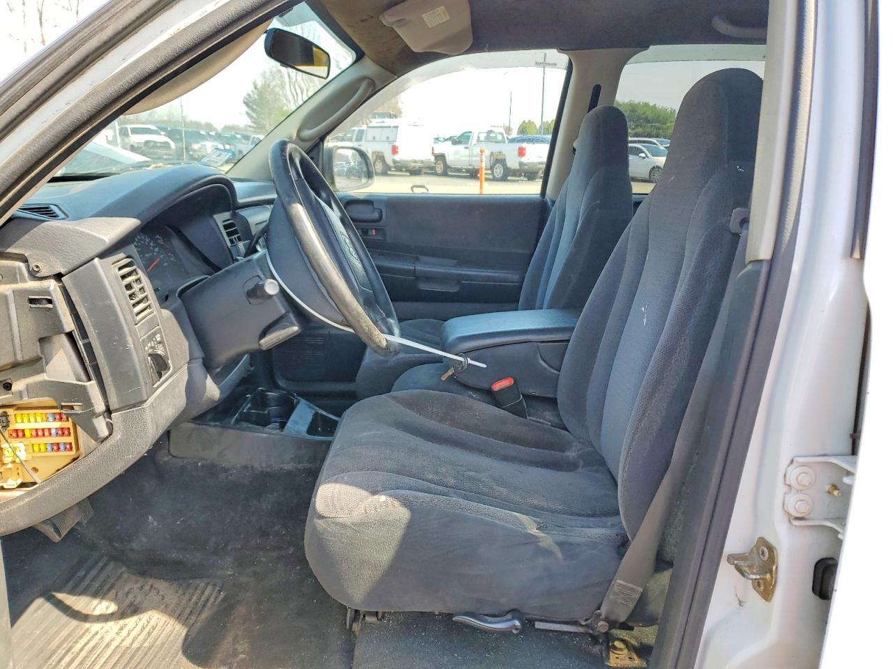 2004 DODGE Dakota