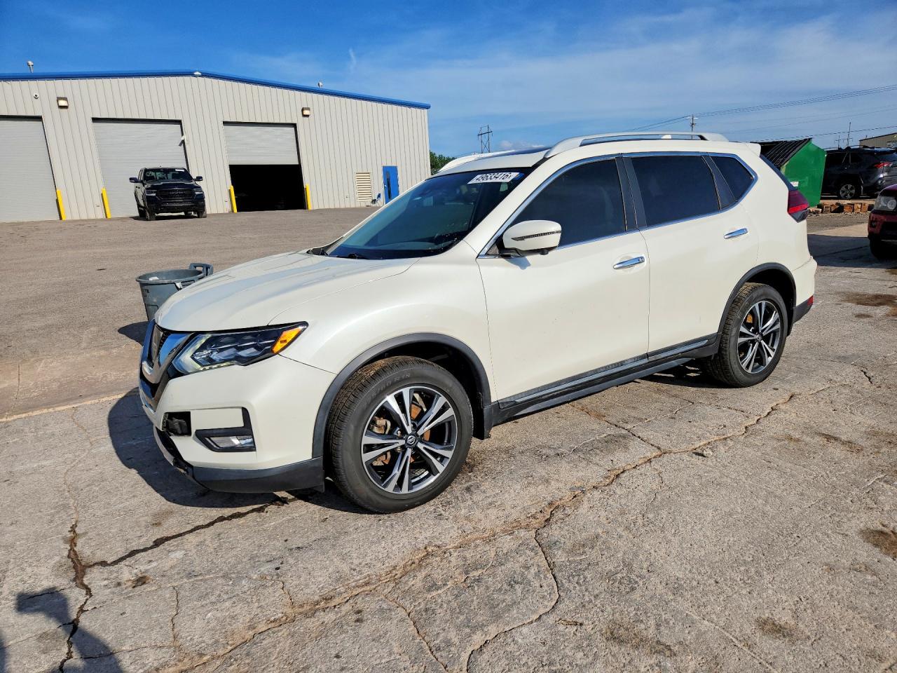 2017 NISSAN ROGUE