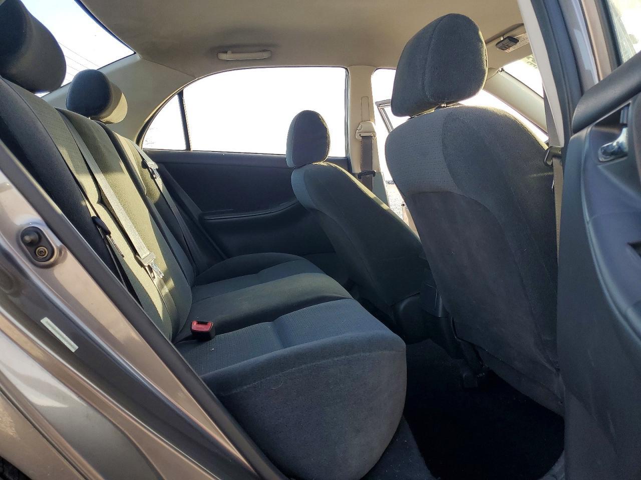 2004 TOYOTA COROLLA
