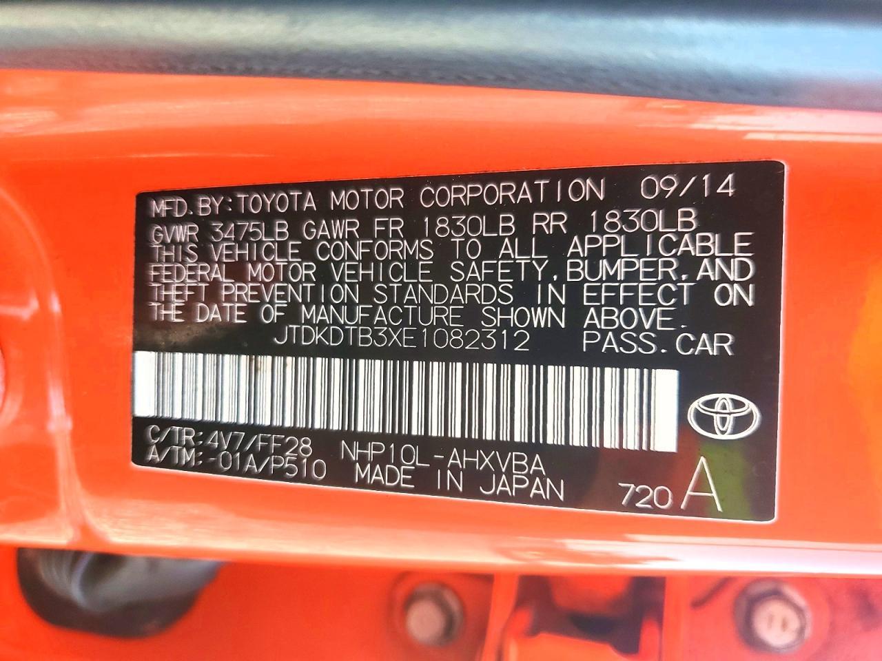 2014 TOYOTA Prius c