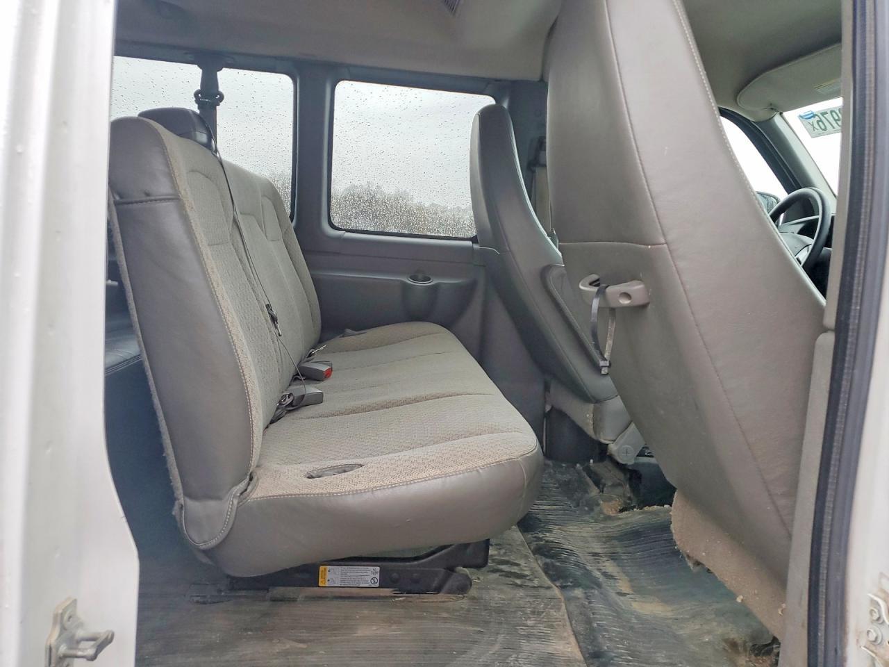 2014 CHEVROLET Express 3500