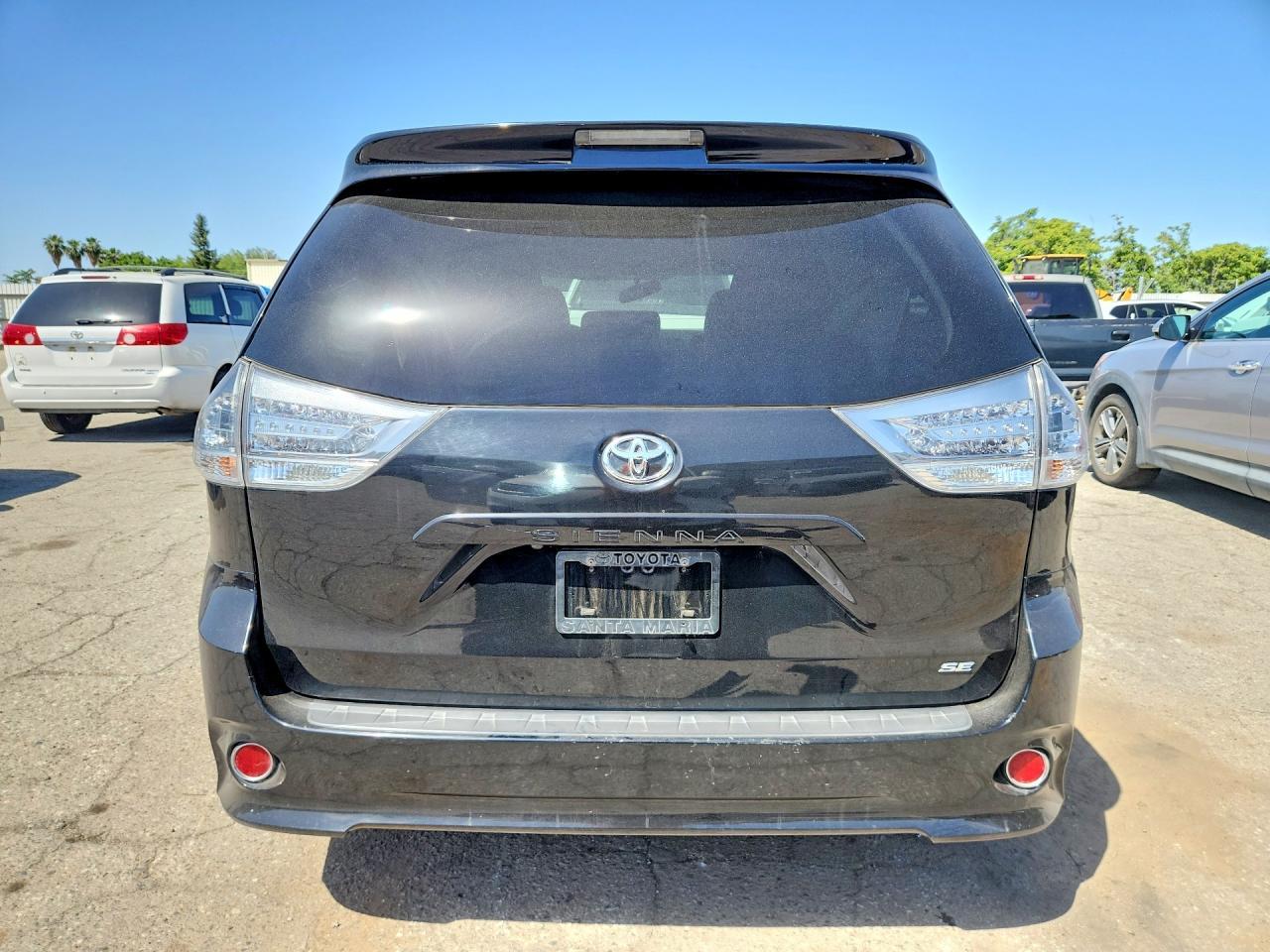 2017 TOYOTA SIENNA
