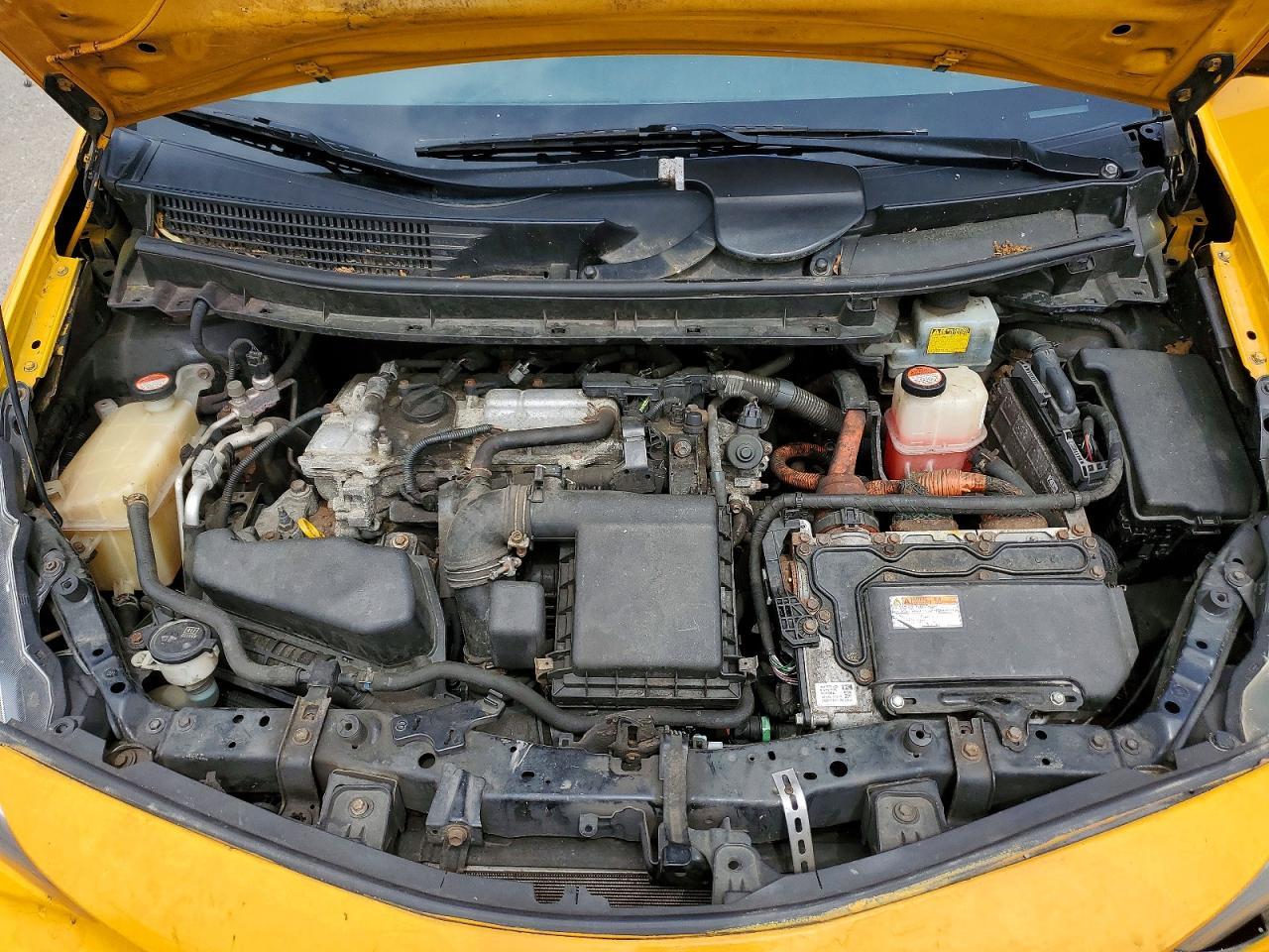 2016 TOYOTA PRIUS V