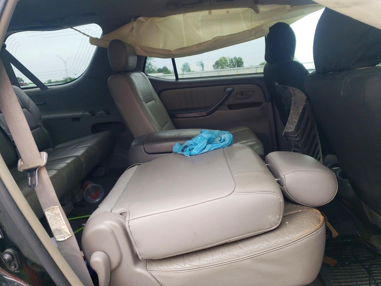 2006 TOYOTA Sequoia