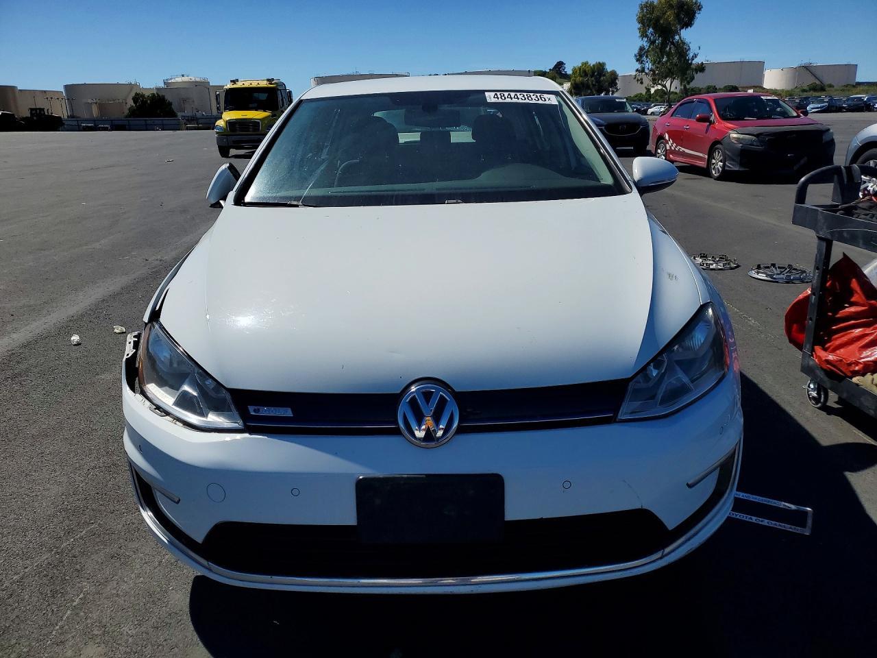 2015 VOLKSWAGEN e-Golf