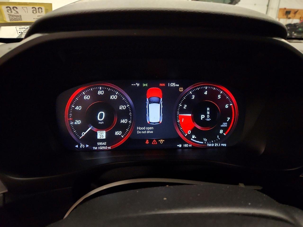 2020 VOLVO XC40