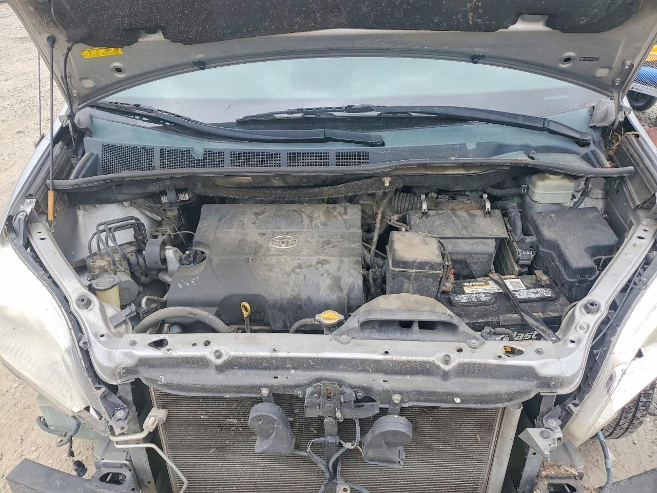 2014 TOYOTA SIENNA