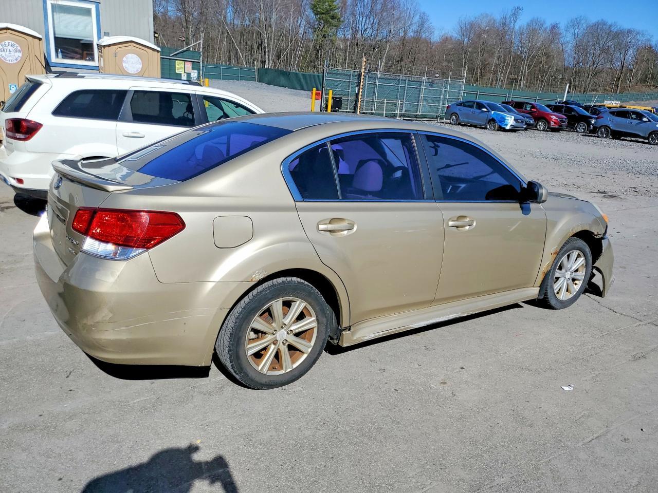 2010 SUBARU Legacy
