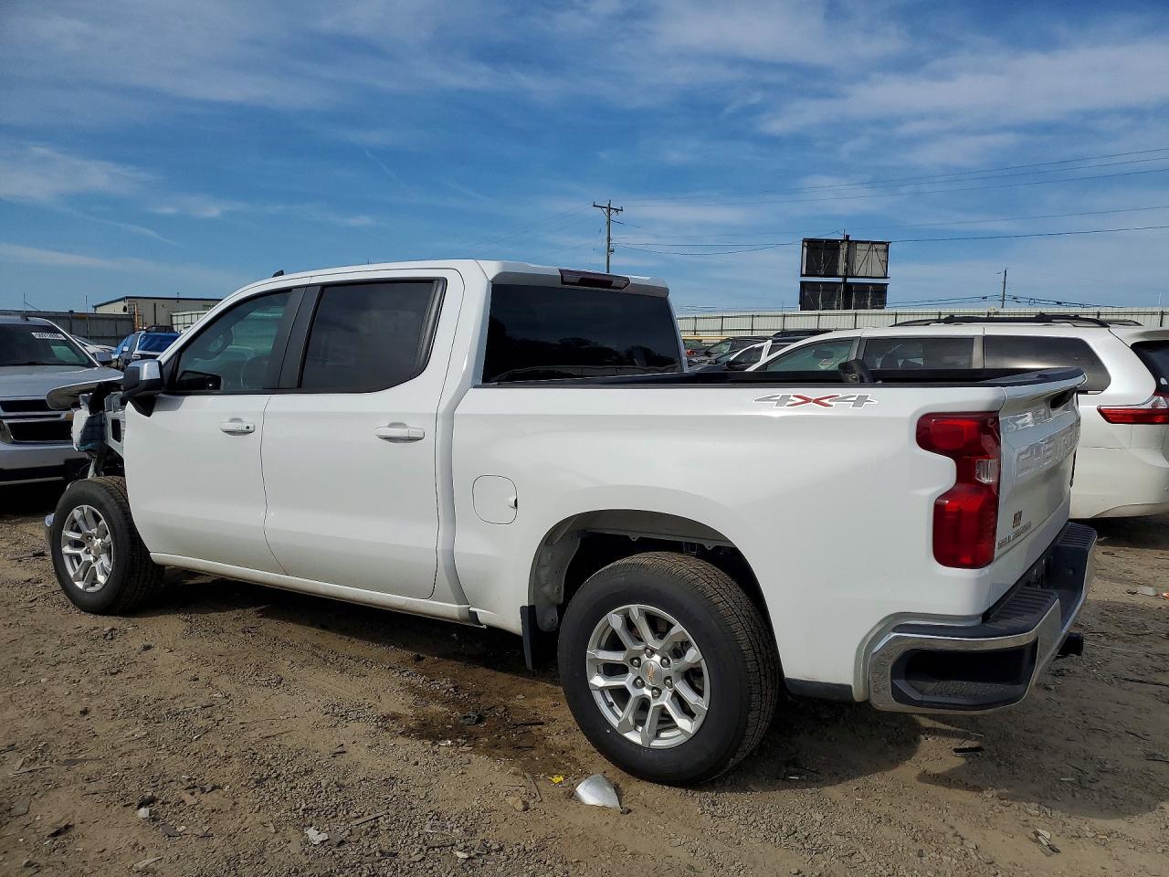 2024 CHEVROLET Silverado