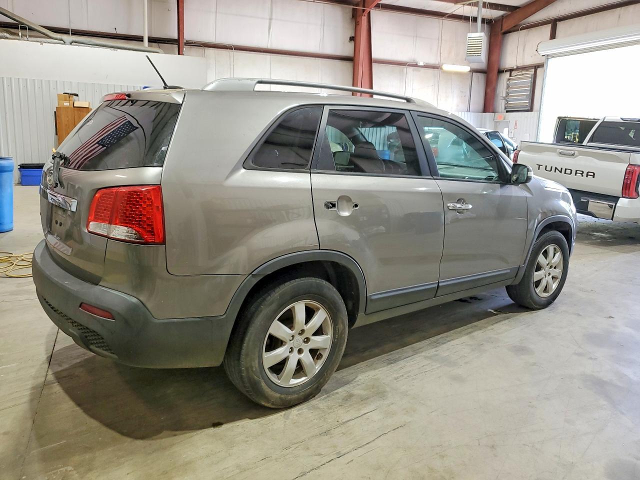 2011 KIA SORENTO
