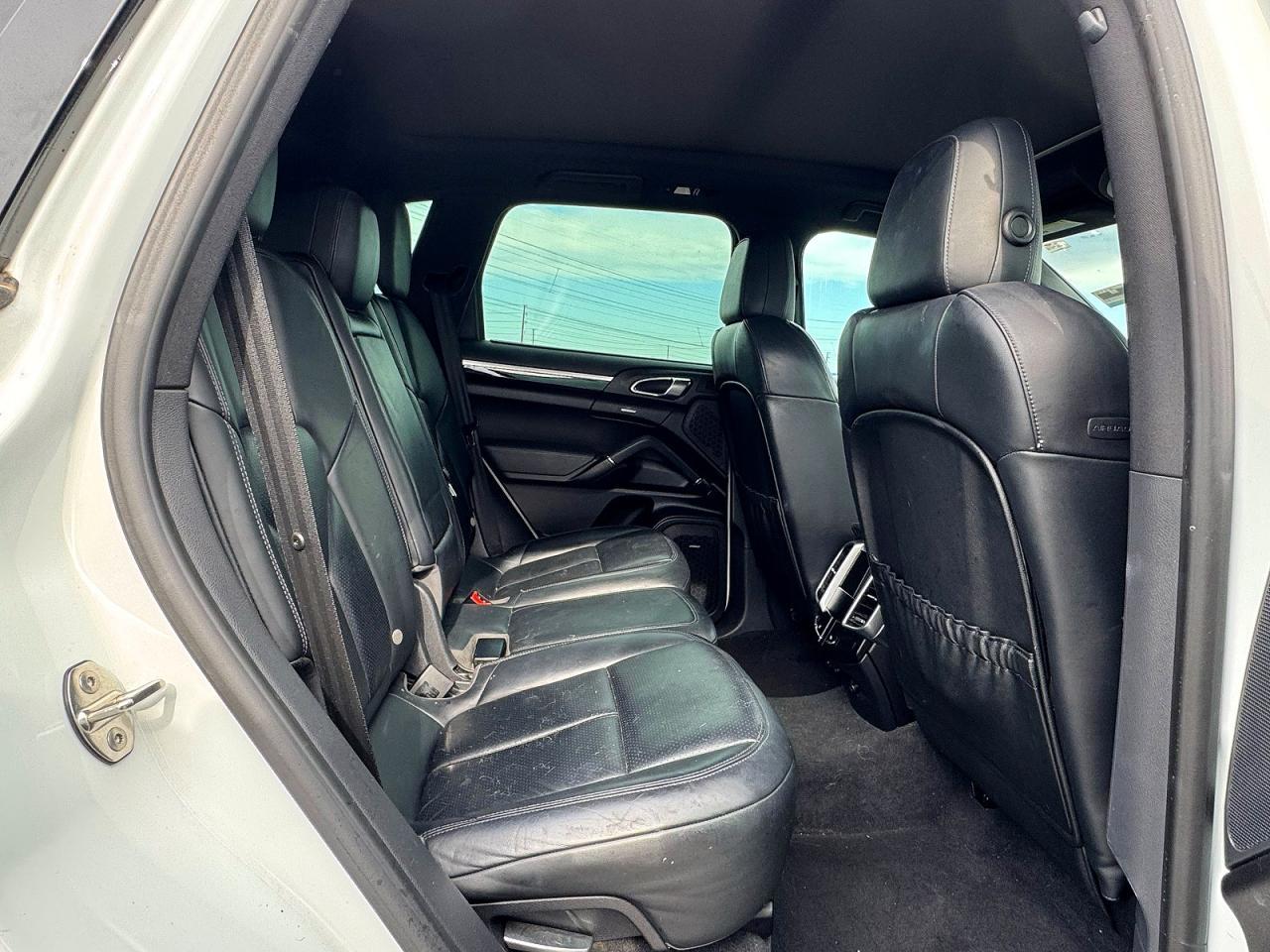 2014 PORSCHE CAYENNE