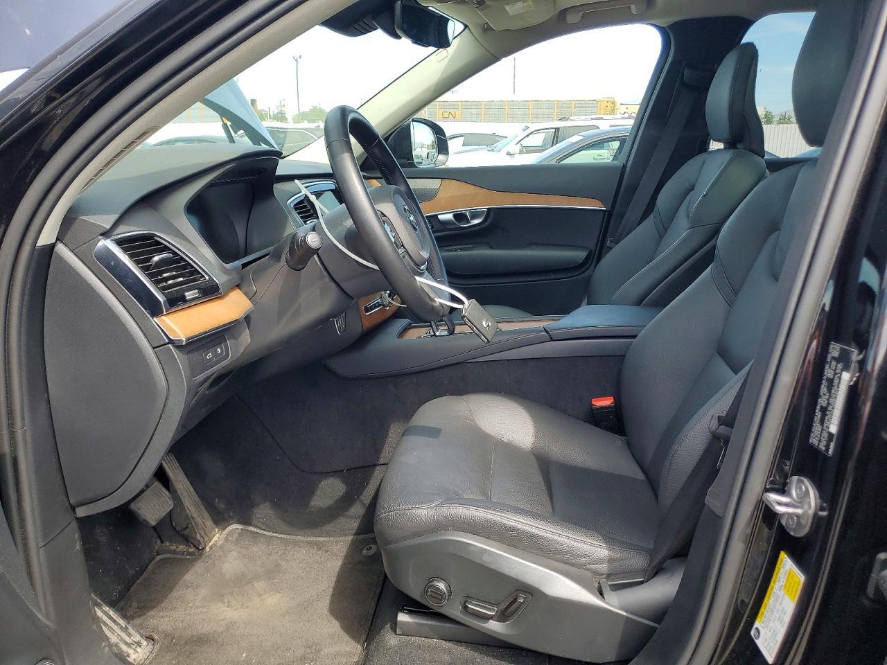 2024 VOLVO XC90