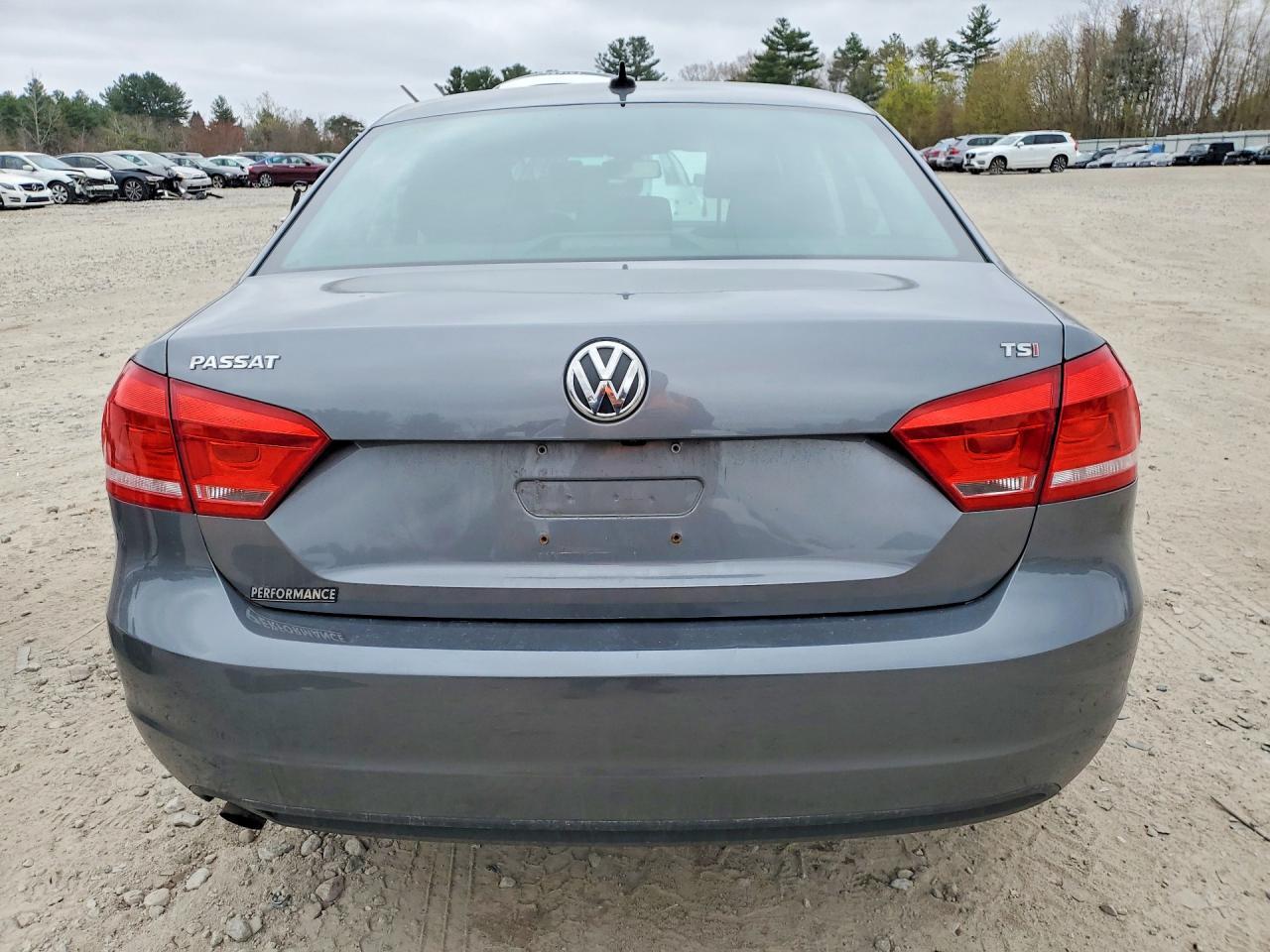 2015 VOLKSWAGEN Passat