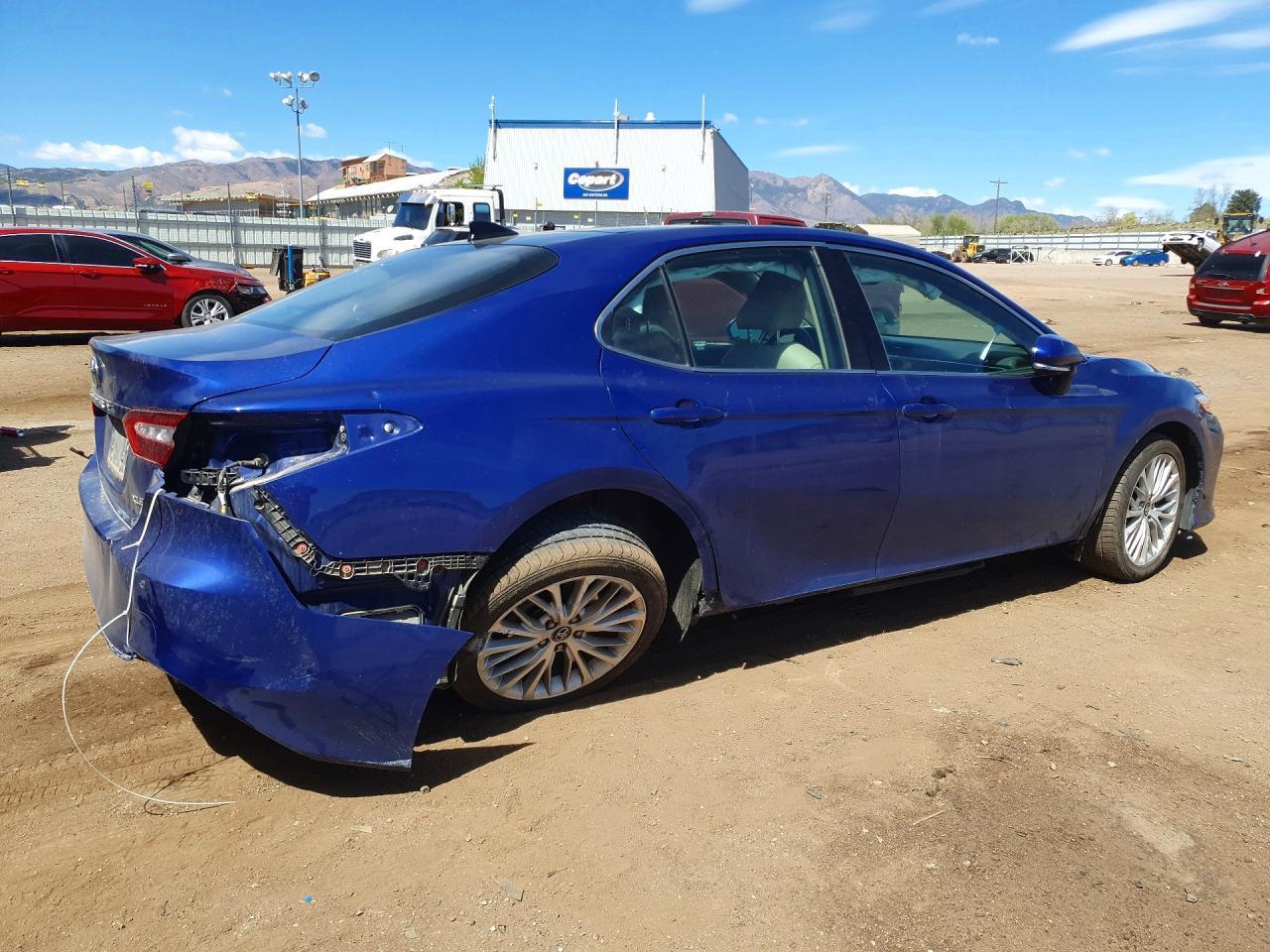 2018 TOYOTA CAMRY