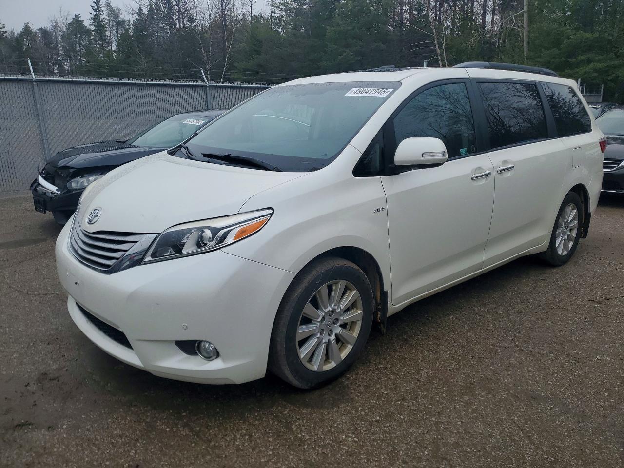 2017 TOYOTA SIENNA