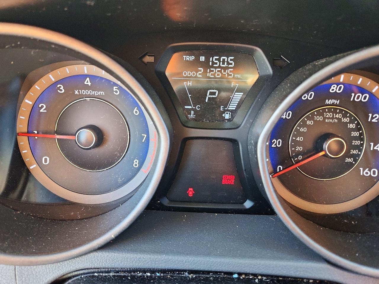 2012 HYUNDAI ELANTRA