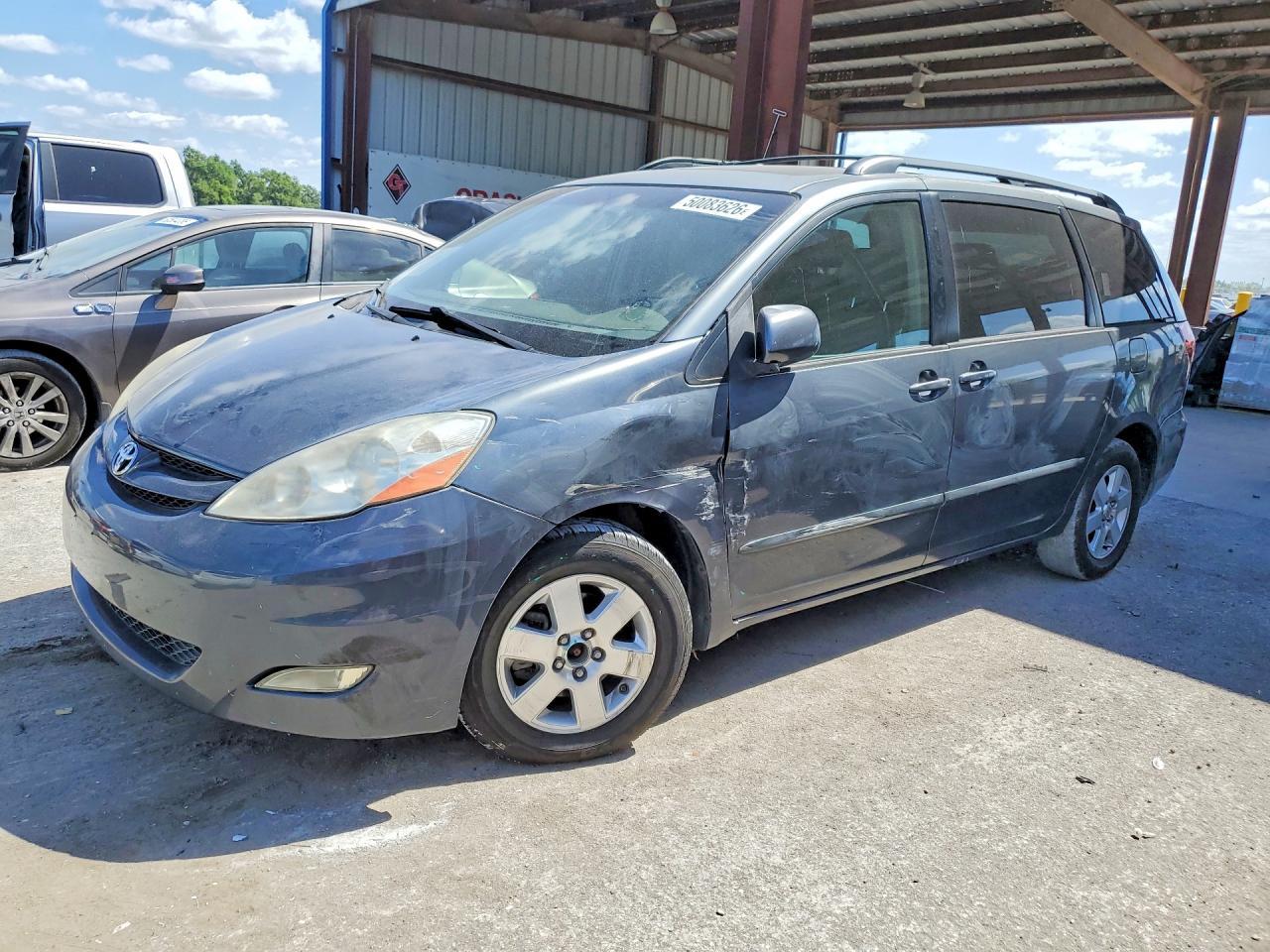 2008 TOYOTA SIENNA